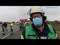 feuerwehr befreit eingeklemmten fahrer