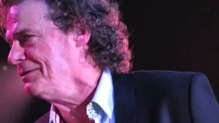 B.J.THOMAS Pays Tribute to ELVIS, Sings 