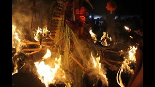 16 വലിയ തീ പന്തങ്ങളുമായി  കണ്ഠകർണ്ണൻ , തെയ്യം , കണ്ണൂർ Kandakarnan Theyyam, Kannur