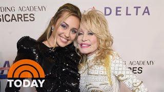 Miley Cyrus shares message from Dolly Parton that chokes her up
