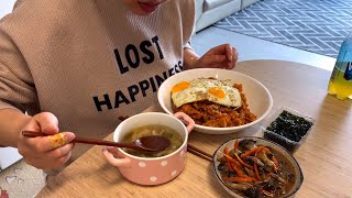 집밥먹방) 간단하게 깍두기 볶음밥과 유부국 (ft.남편도시락) | Home meal (Kimchi Fried Rice) Mukbang