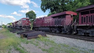 CP 236 Meets CP 239 At Kinnear Yard