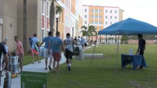 FGCU Move-In Day 2014