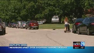 Residents upset over shoppers parking in neighborhood