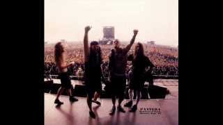 Pantera - Cowboys From hell - Live In Moscow 1991 (FULL TRACK)