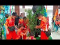 acrobatic lion dance without costume