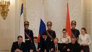 Ukraine crisis: Crimea treaty fallout: Russia suspended from G8