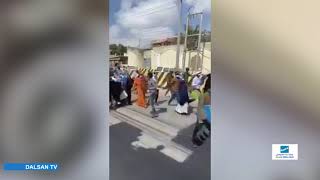 Xaalad kacsanaan ah iyo bandow ayaa ka jira Muqdisho,waddooyinkii oo dhan ayaa xiran