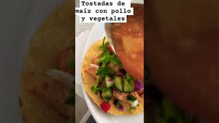 Tostadas con pollo,papas,zanahoria y ensalada de 🌿 peregil.