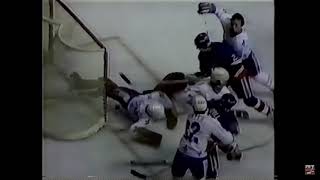 Dan Bouchard vs Islanders 1.5.1982