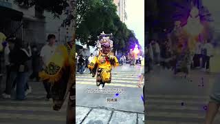 中华文化新年民俗，青年男子扮演马夫变身，福建游神变装，黑脸大马夫跳跃，春节活力十足蹦跳探路 #历史 #景點 #庙会 #cosplay #旅遊 #travel #文化 #厚福游神 #dance #春节