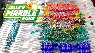 1000 Marbles rolling on a BIG Gravitrax Marble Run!