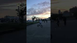 よかったら本編まで見てください！BMX TRIPの動画を撮影した日の最後の180 #bmx #bmxstreet #bmxpark #bmxlife