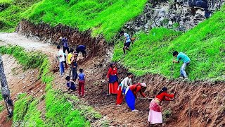 अल्मोड़ा ताड़ीखेत के कोटाड गांव में ग्रामीणों ने ऐसे खोद डाली सड़क । uttarakhand kotar village