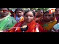 women protest tree chopping in dhenkanal