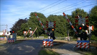 Spoorwegovergang Etten-Leur // Dutch railroad crossing