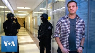 Russia Raids Office of Putin Critic Alexei Navalny