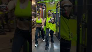 Khesari lal or ye model GYM kar Rahi hai #viral#funny#shorts #motivational#Shotvideo#funny#agninews