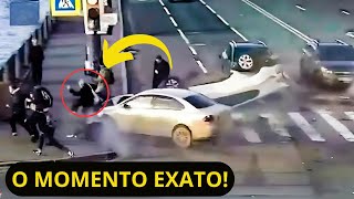 Momentos Inacreditáveis de Acidentes de Carro na Estrada | Motoristas Imprudentes