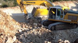 Liebherr 944c on work |-| Part 1