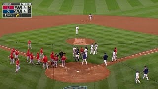 LAA@SEA: Benches clear at Safeco Field