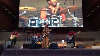 Fatoumata Diawara - Bakonoba, live in Chicago Millennium Park 15 July 2013