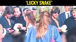 Here's how Shah Rukh Khan reacted when Anant Ambani dropped a snake on his hands