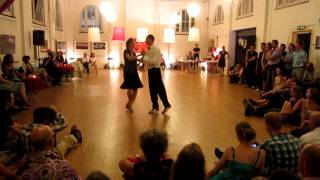 Lindy-Hop in Tangosalon La Bruja (Amsterdam)