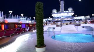 帝王公主號上的泳池 Regal Princess Pool at night