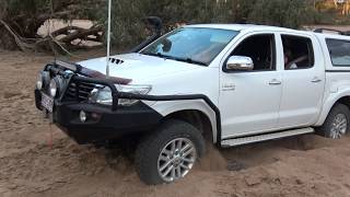 Maxtrax, 4WD. Sand tracks, Hilux.