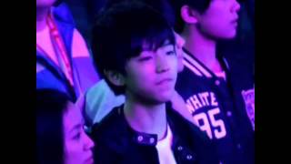 [FANCAM][141231] TFBOYS REACTION TO JAY CHOU'S PERFORMANCE