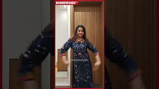 Meena Cute Dance 😍 அந்த காந்த கண்ணை பார்க்கத்தான் பசங்க தவம் கிடக்குறாங்க...