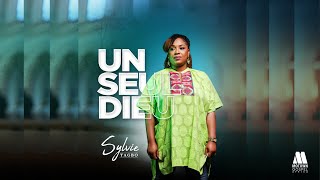 SYLVIE TAGBO - UN SEUL DIEU (LYRICS OFFICIEL)