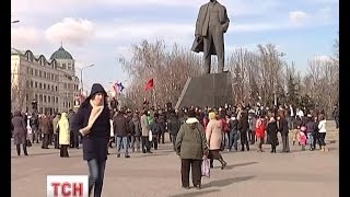 Донеччани, що мітингують у центрі міста, розчарувались у Януковичі