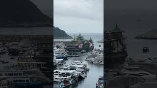 Iconic Floating Restaurant Towed From Hong Kong Harbour Days Before it Capsizes