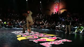 BULLET FROM SPACE VS RUSLAN FOOTROCKETS |1/8| RED BULL BC ONE CYPHER RUSSIA