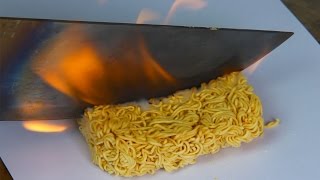 Experiment Glowing 1000 Degree Knife VS Noodle