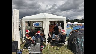 På besøg i Roskilde Festivals største genbrugs-camp