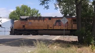 Union Pacific 2617 Leads Northbound Manifest Down Chico California