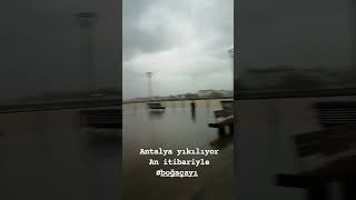 🎯 Antalya'da şiddetli yağışlarla birlikte Boğaçayı'nın şiddetle aktığı o anlar