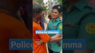 Police ko chumma diya pagal ladka ne