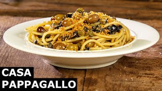 Spaghetti alla siciliana - pasta con la "muddica atturrata"