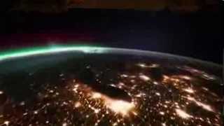 Superbe vidéo de la terre de l'espace directement.