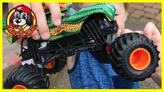 Hot Wheels Monster Jam Toy Trucks Playing and Racing - How To Fix A Broken Monster Truck