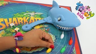 Totoykids jugando el Juego del Tiburón 🦈 que se Come los Peces 🐙🐠🐟!!! Niños contra Niñas!!!