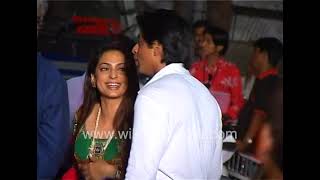 Shah Rukh Khan in tight white shirt and Juhi Chawla leave together from Star Gold Comedy Awards
