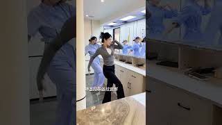 这么冷的天气，你确定不来看看 #下班后的日常 #shorts #dance #viralvideo #music #douyin #tiktok #nursesdancing