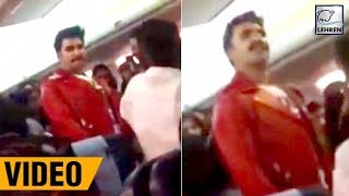 Ranveer Singh DANCES In The Plane While Celebrating Simmba Schedule Wrap | LehrenTV