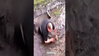 Funny Slips and Falls Compilation - caidas graciosas shorts