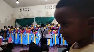 UMWAMI UBASUMBA by chorale st Vincent